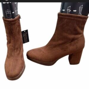 American Exchange Women's Tan Ankle Booties